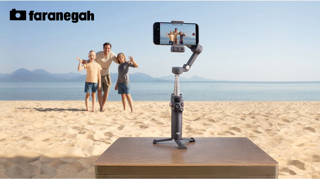 شرکت DJI جدیدترین گیمبال‌موبایل خود را با نام osmo mobile 7p رو در ساحل با خوانواده معرفی کرد