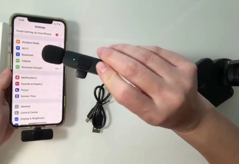 نحوه اتصال میکروفون یقه ای به گوشی آیفون